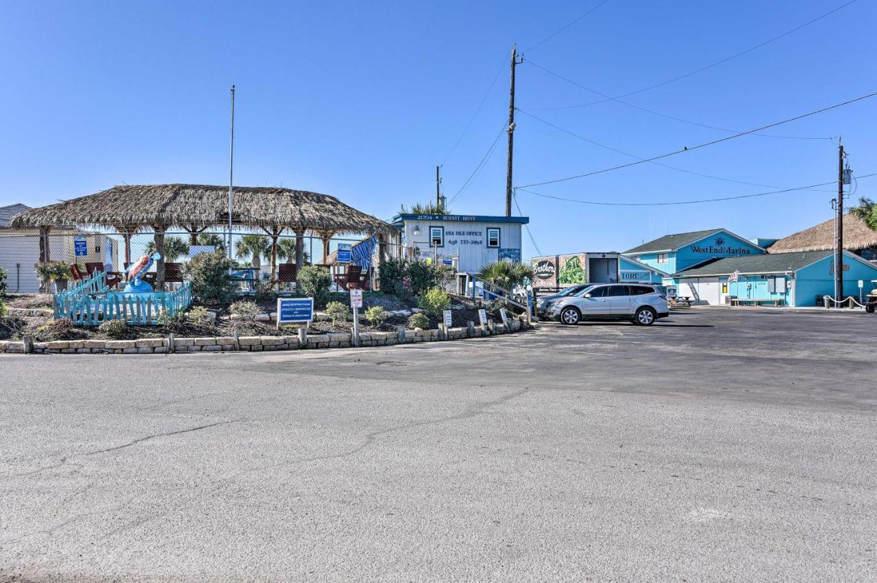 Oceanfront Galveston Home - Walk To Beach! Exterior foto